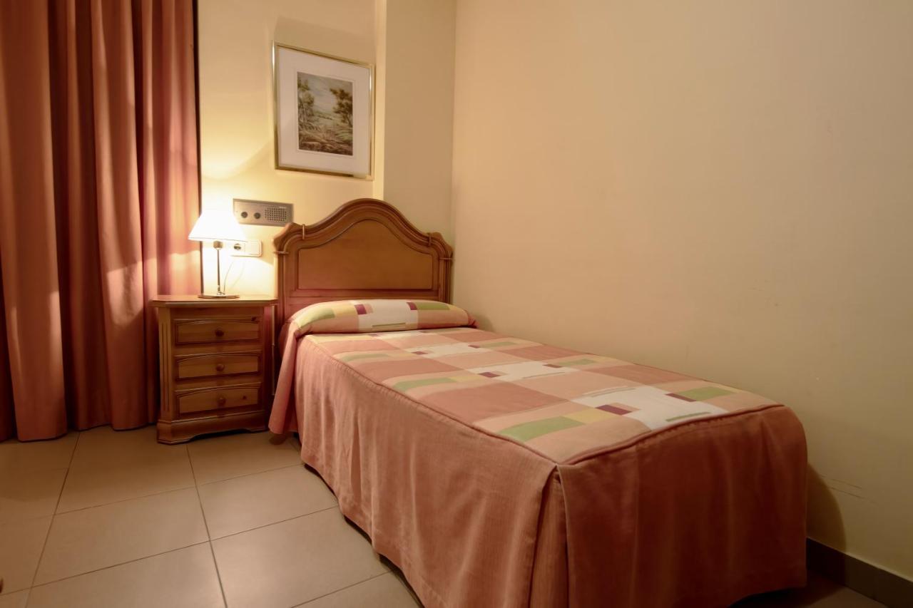 Pensio La Creu Hotell Esterri d'Àneu Exteriör bild