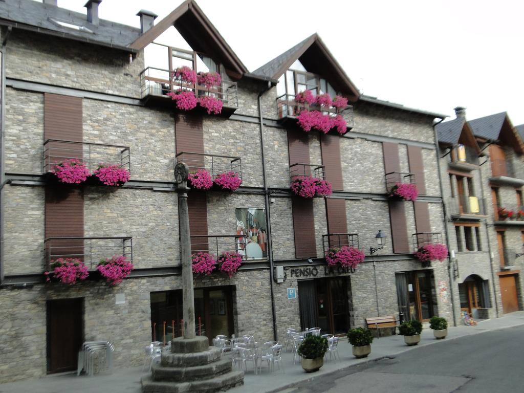 Pensio La Creu Hotell Esterri d'Àneu Exteriör bild