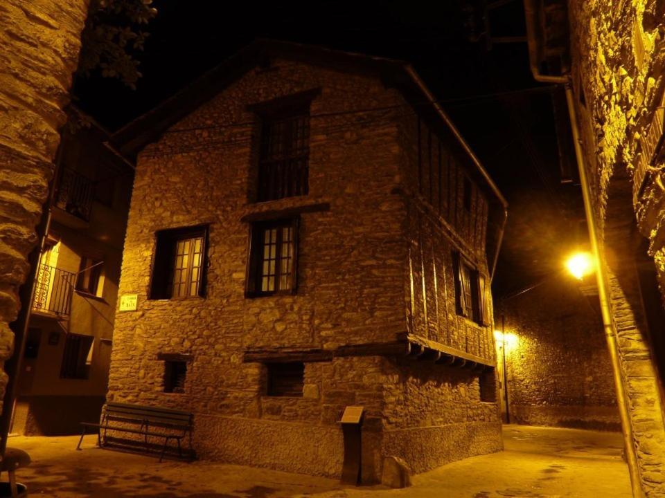 Pensio La Creu Hotell Esterri d'Àneu Exteriör bild